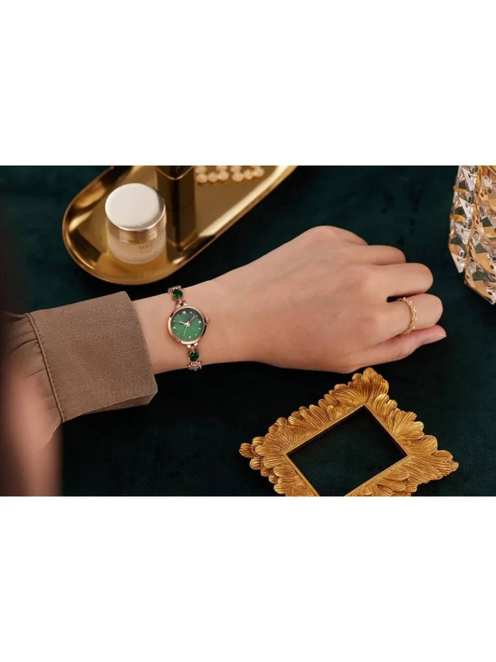 Women's Green Bezel with Crystals Dial Bracelet Strap Diamonds Wrist Watches